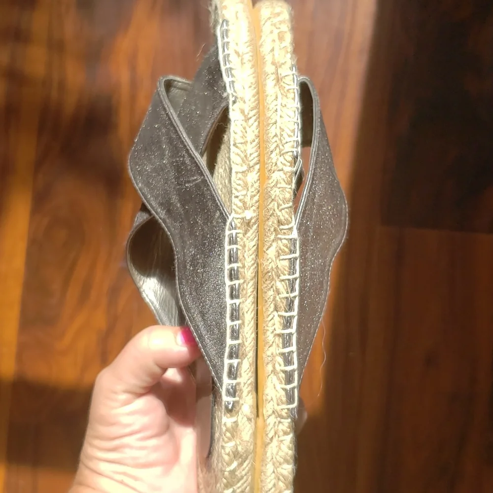MUK LUKS pewter metallic espadrille.